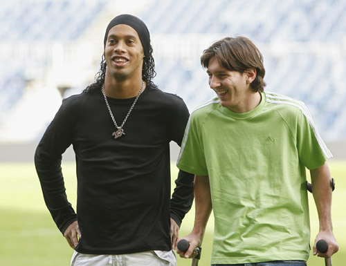 本赛季苏超最佳阵容：冠军泰州队1人入选，亚军南通队3人在列（苏超本季最佳阵容出炉：冠军泰州仅1人入选，亚军南通3将上榜）