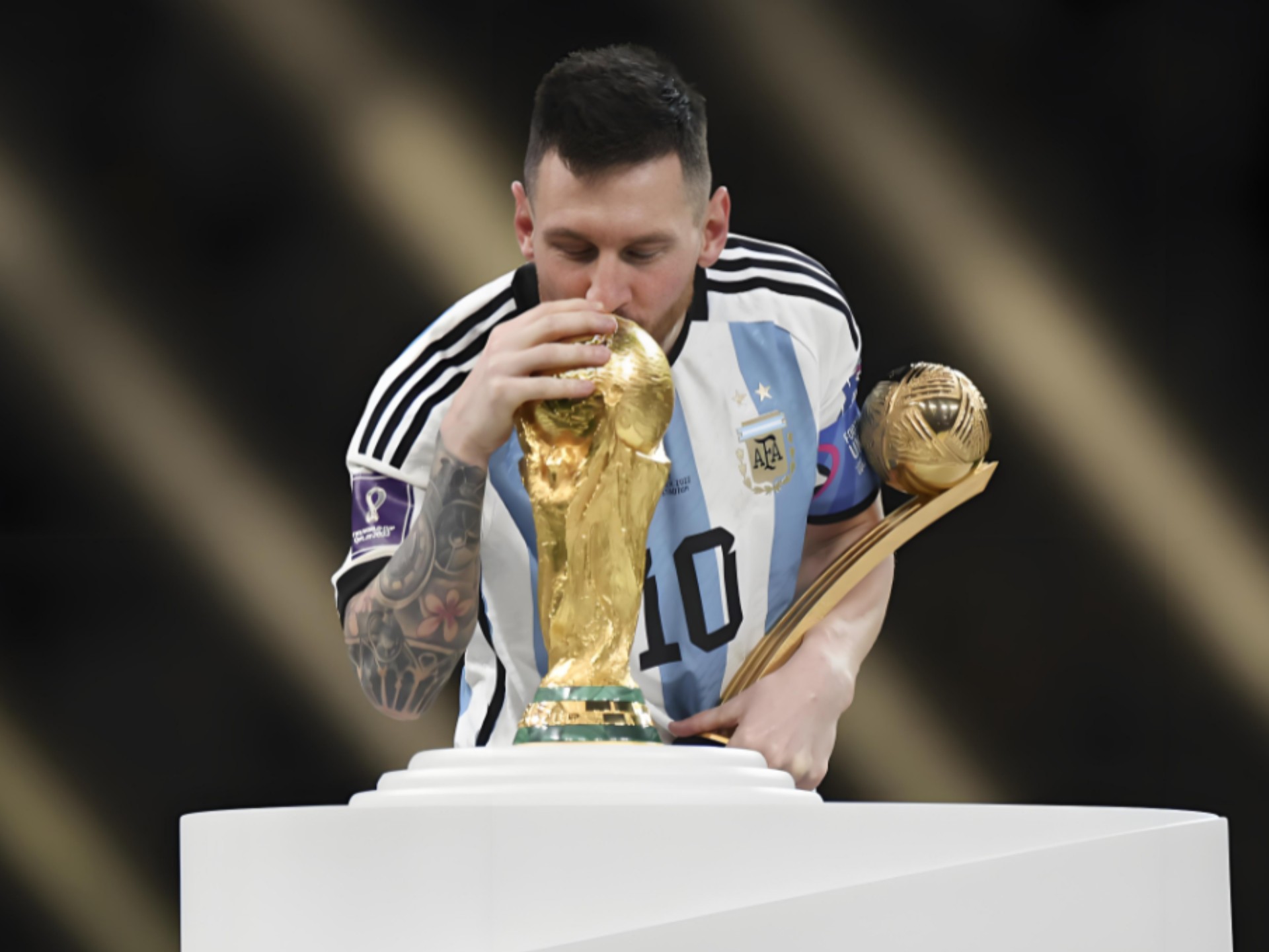 布朗：姆伯莫过去几年被低估了，大家都更关注伊万-托尼（布朗：近年姆伯莫遭低估，外界焦点多在伊万-托尼）