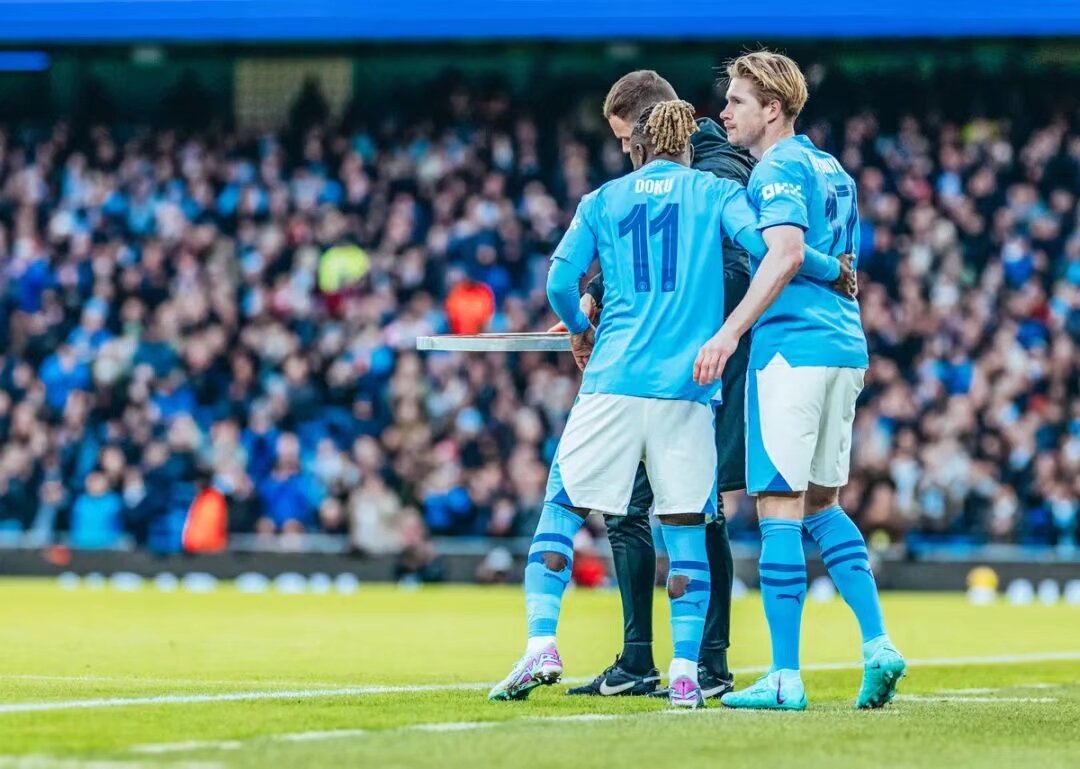 4-3大逆转,54岁埃梅里神了：率队逆转布莱顿+6连胜反超切尔西至第3（54岁埃梅里神奇执教：4-3翻盘布莱顿，豪取6连胜，反超切尔西升至第3）