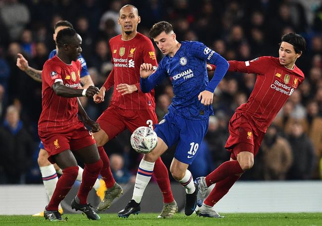 迪乌夫：过去我从没踢过右路，但只要能帮助球队我都愿意去做（迪乌夫称此前未踢右路，愿为球队尝试新位置）