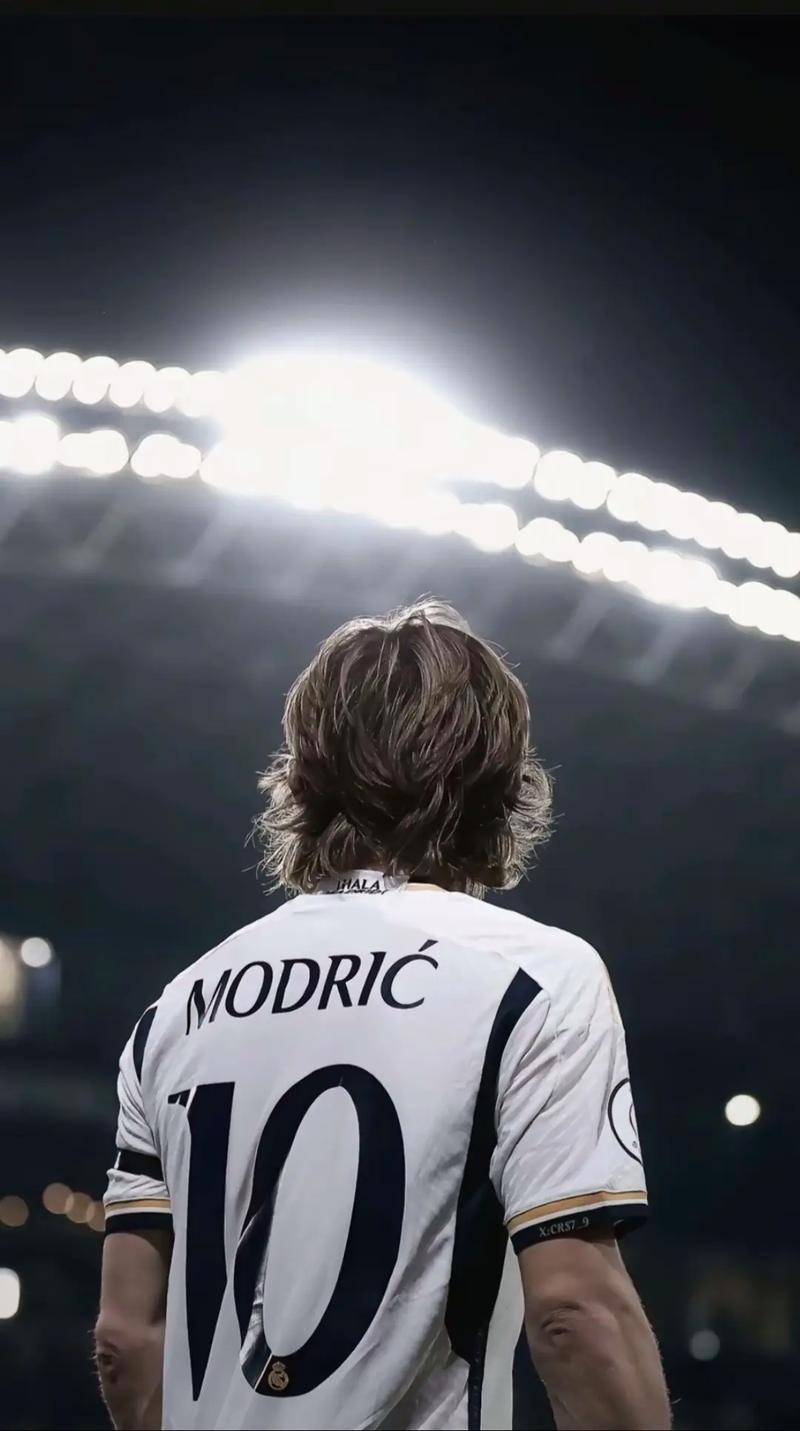 维拉蒂：不排除明年去意甲首次效力，我会在年底看看情况（维拉蒂：不排除明年首登意甲，年底再看情况）