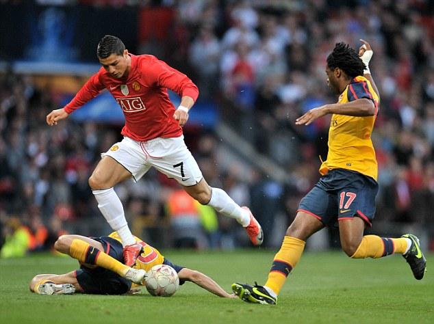 缺阵期间在板凳指挥对你领导力有帮助吗？杰威：他们根本不听（缺阵坐板凳指挥能提升领导力？杰威：他们根本不听）