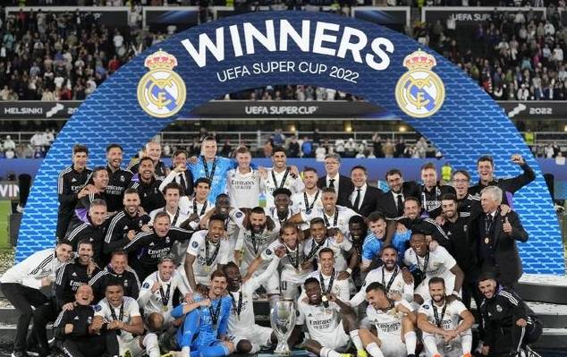 杯赛八强出炉！广厦山西大概率四强会面，上海广东首轮对决成焦点（杯赛八强揭晓：广厦与山西有望会师四强，上海对阵广东成首轮焦点）