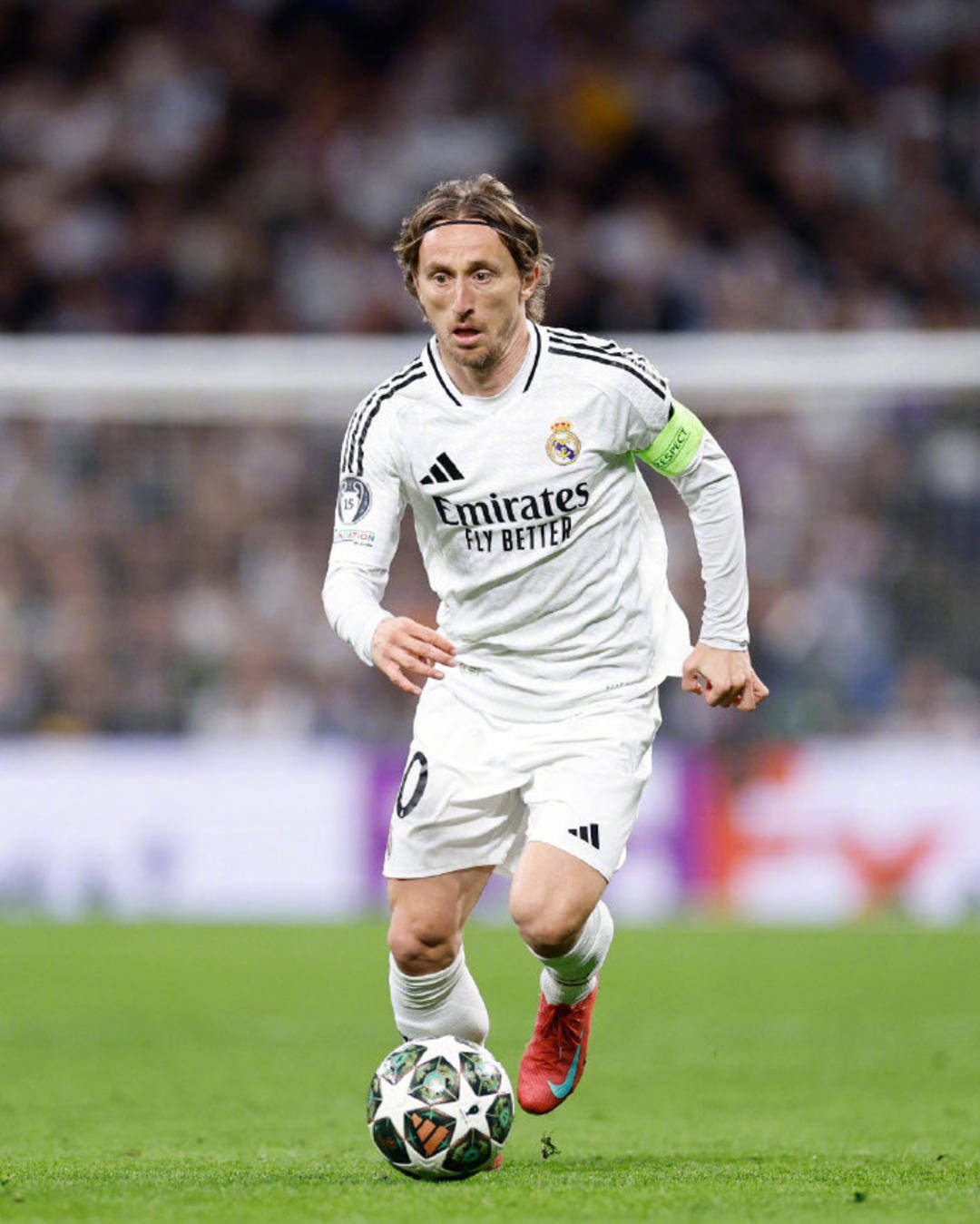 罗马诺：切尔西中场恩佐·费尔南德斯与新经济公司签约（罗马诺：切尔西中场恩佐·费尔南德斯已签约新经济公司）